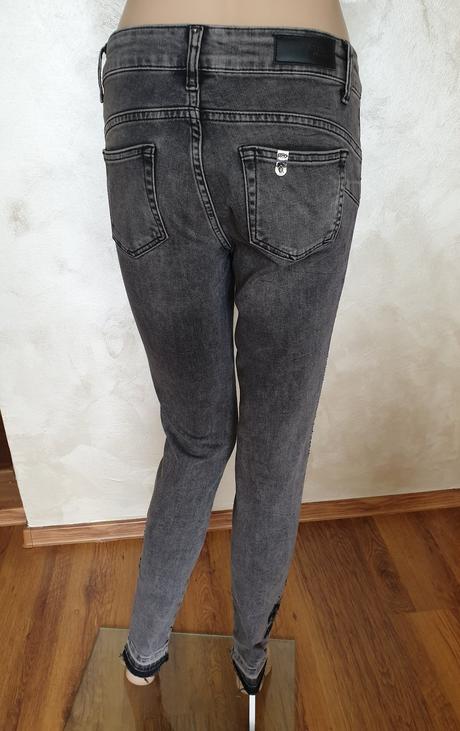 Liu jo rifle, liu jo,28