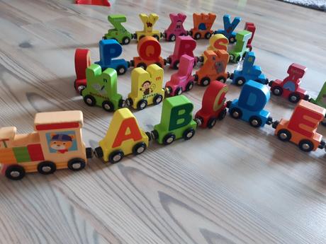 Drevený magnetický vláčik, 