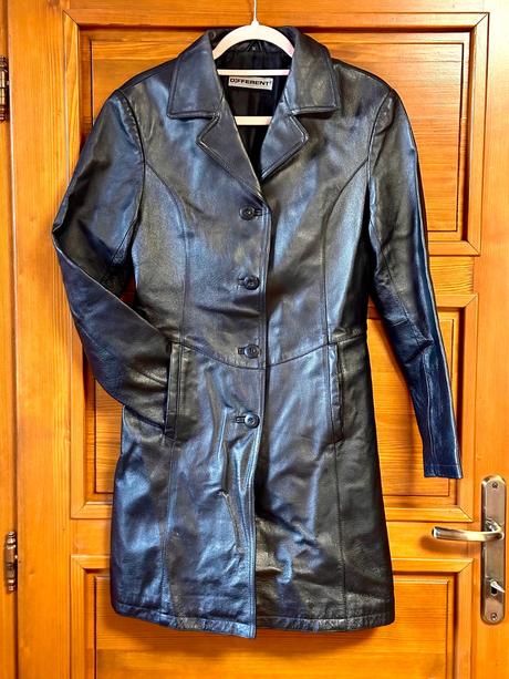 Kabát z pravej kože, s