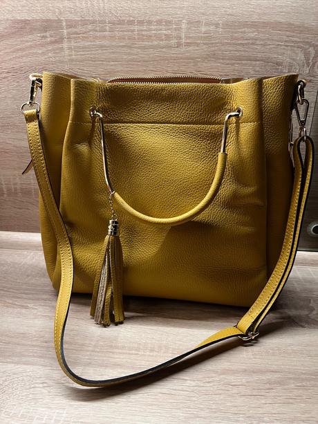 Kozena talianska kabelka v horcicovej farbe, 