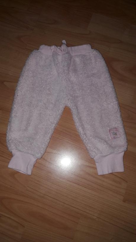 Teplucke nohavice, 62