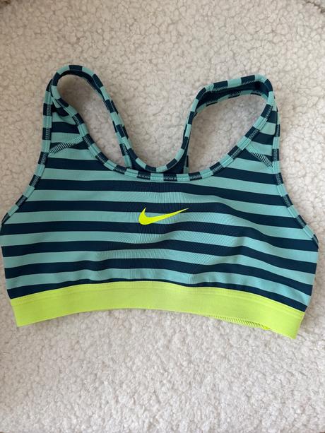 Sportova nike podprsenka, nike,s