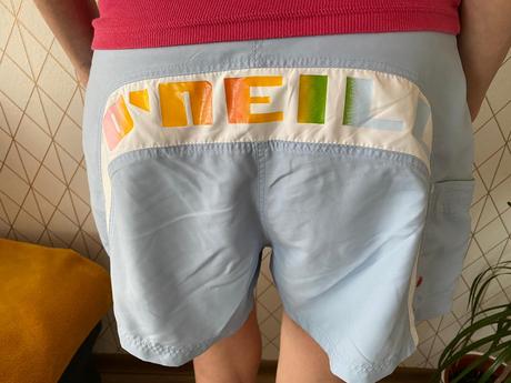 Značkové  letné šortky, l