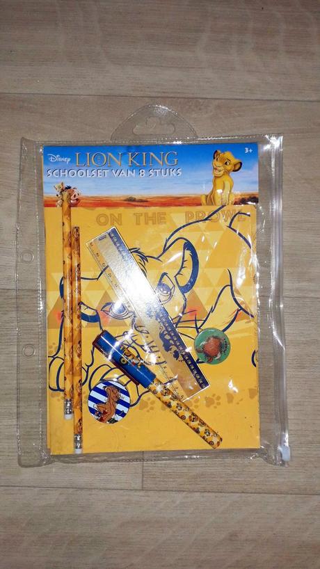 Leví kráľ lion king disney zošit a ceruzky,