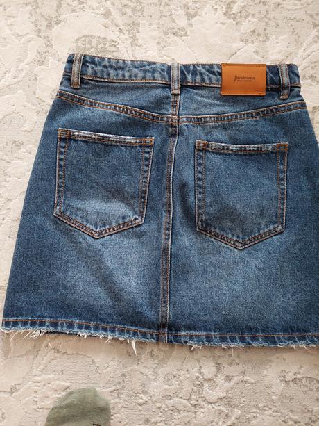 Sukna, stradivarius,xs