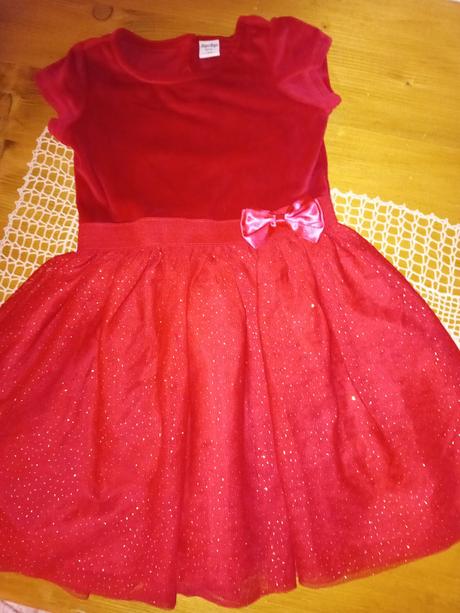 Rozkošné šatočky, 98