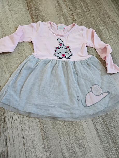 Saty s tylovou suknou, 92