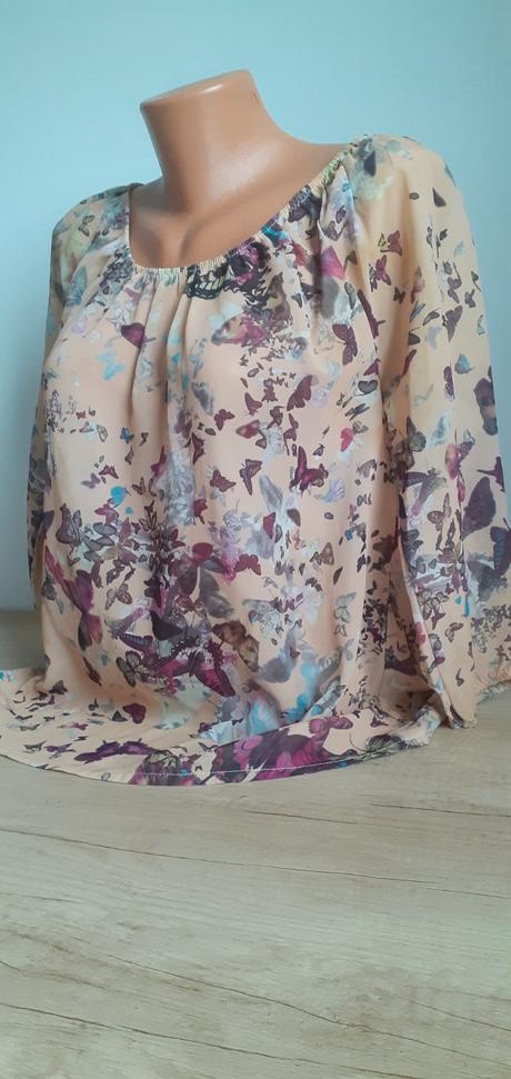 Blúzka s motylikmi, 