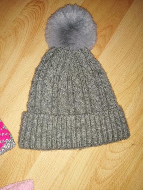 Zimne čiapky +rukavičky, 110
