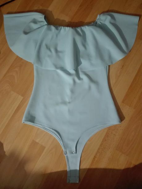 Body cez ramená, 36