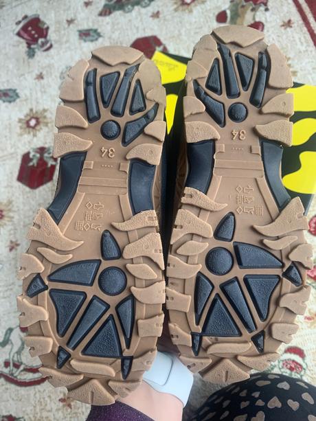 Snehule lurchi, lurchi,34