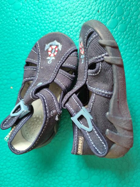 Papučky, ren but,22