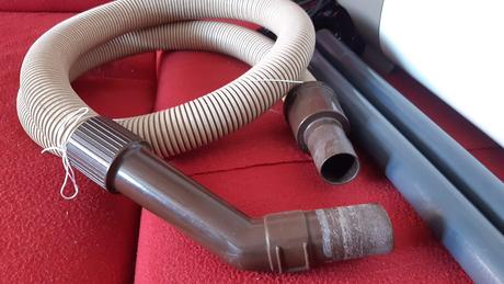 Predám vysavač eta 402 funkčný. všetko na fotkách., eta