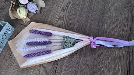 Háčkovaná kytica, levanduľa,