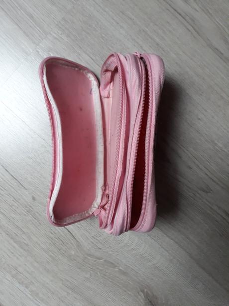 Dievčenský peračník, 