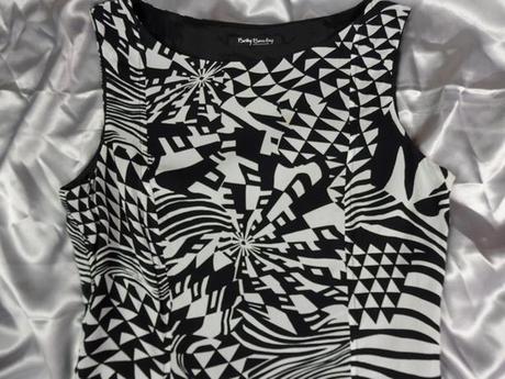 Kvalitné letné šaty, 38