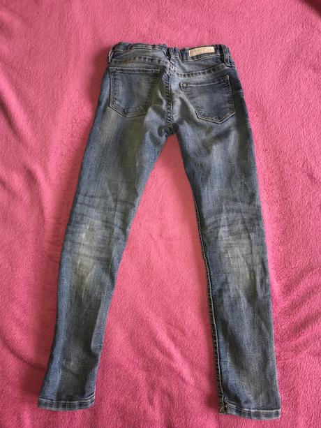 Potrhané vyšúchané rifle, h&m,116