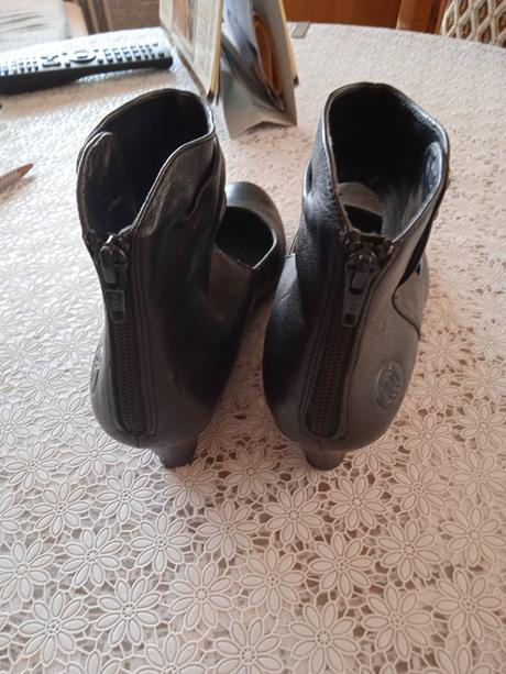 Kotníkové kožené čižmy, 38