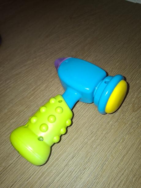 Fisherprice psíkova kazeta sk plus veselé kladivo,