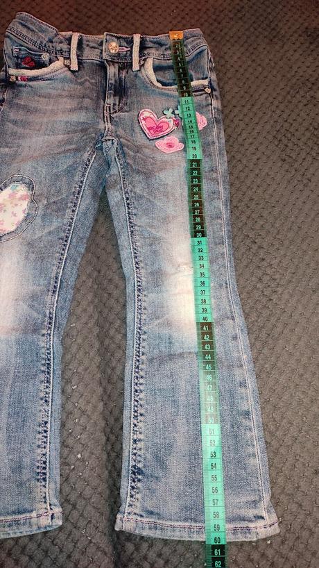 Rifle s výšivkami, 104