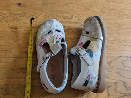 Kožené sandalky, kickers,28