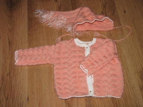 Pletený svetrík + šatka, 62