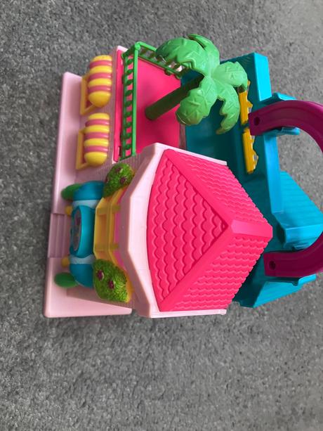 Maly plastovy domcek, 