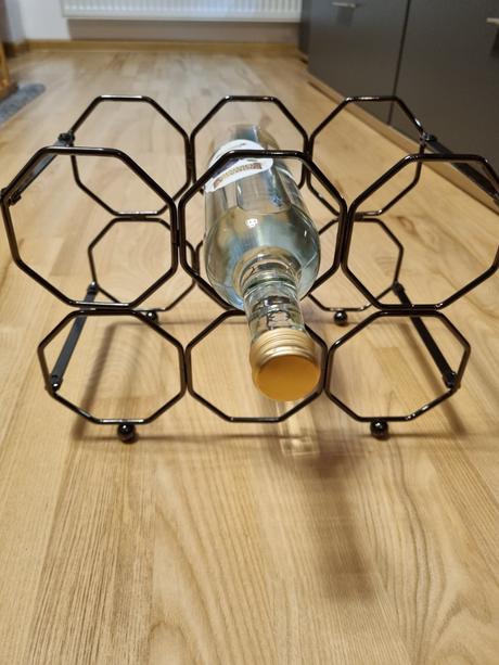 Kovový držiak / stojan na víno, 