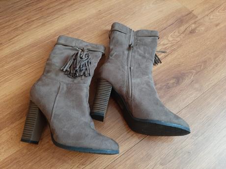 Čižmičky na vysokom podpätku small swan, 37