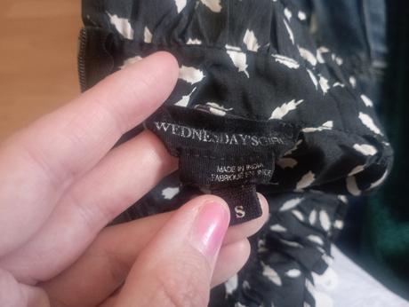 Zaujímavé šaty, s