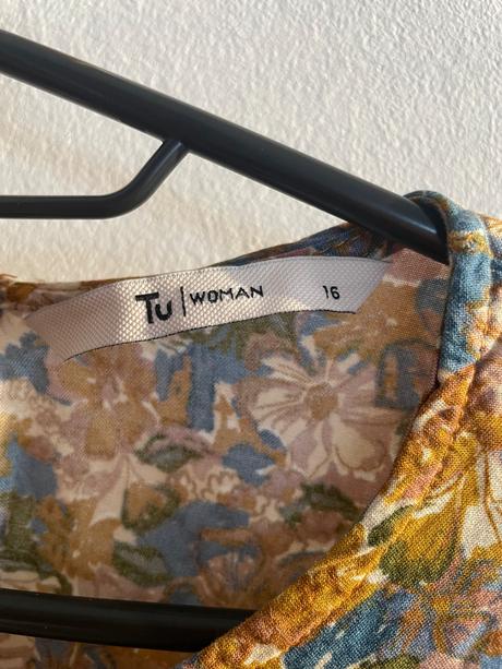Farebna kvetovana bluzka tu, tu,42