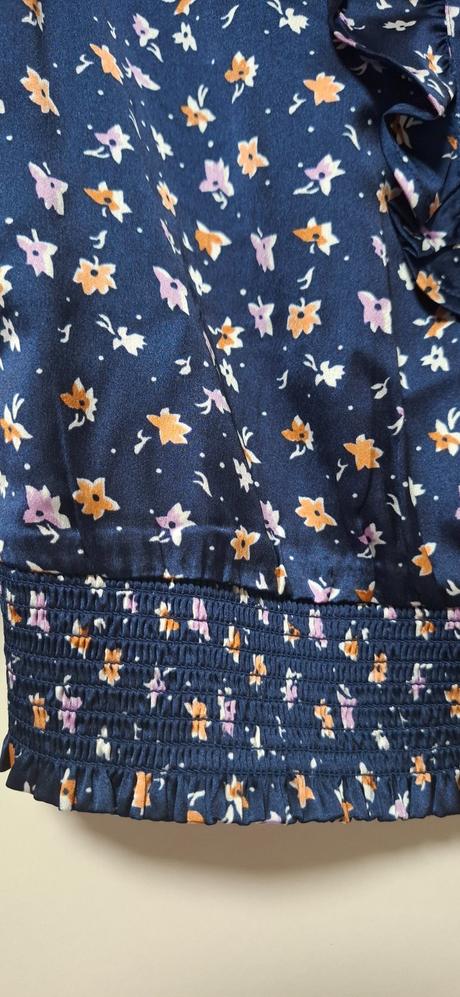 Saténová blúzka, 134