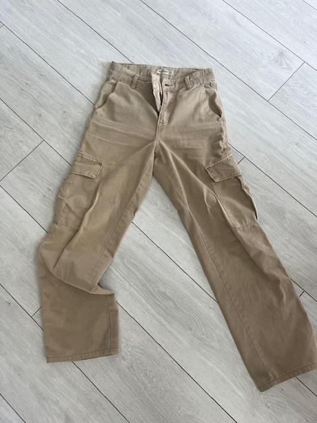 Nohavice, pull&bear,34