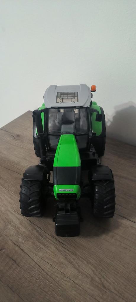 Traktor bruder deutz agrotron x720, 