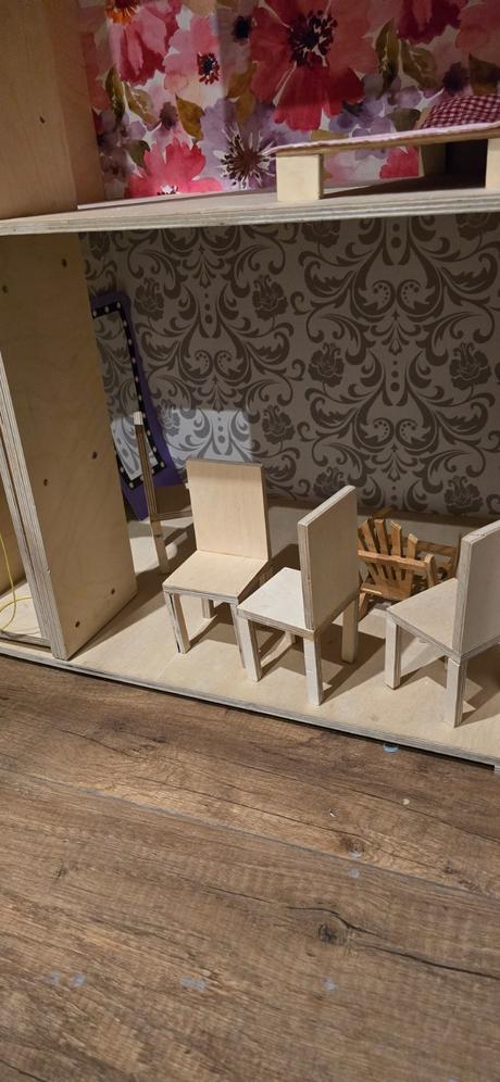 Domček pre bábiky, 