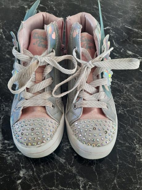 Topanky, skechers,33