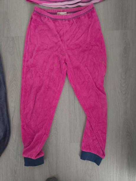 Pyžamko pre chlapca a dievča,značka f&f,v.134/140,, 140