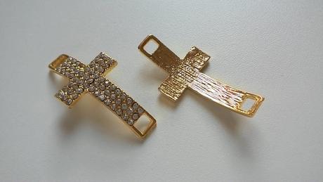 Medzikus krížik zlatý 44x22, 