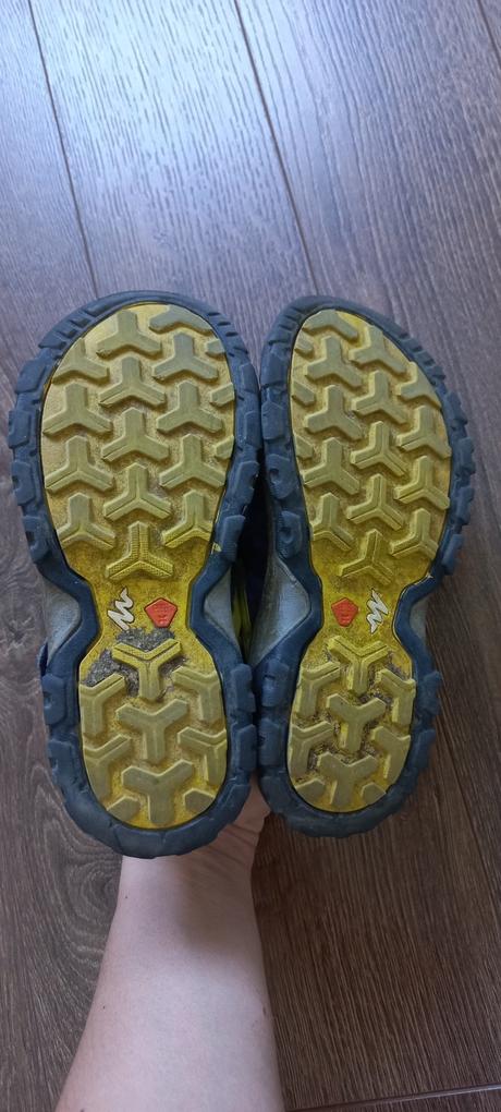 Chlapcenske turisticke sandale, quechua,29