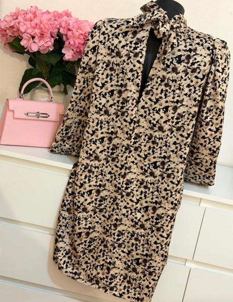 Elegantné vzorované šaty mango s viazaním pri krku, mango,s