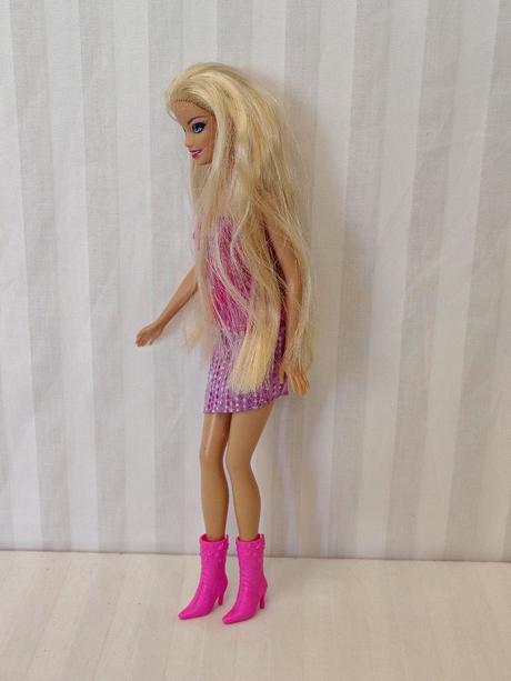 Zb. bábika barbie fashionistas glam mattel 2012,