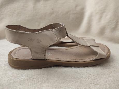 Kožené sandalky, 34