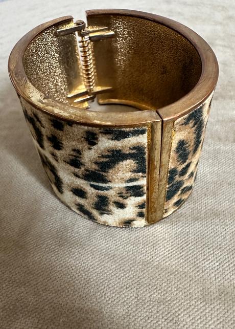 Náramok s leopard vzorom, 