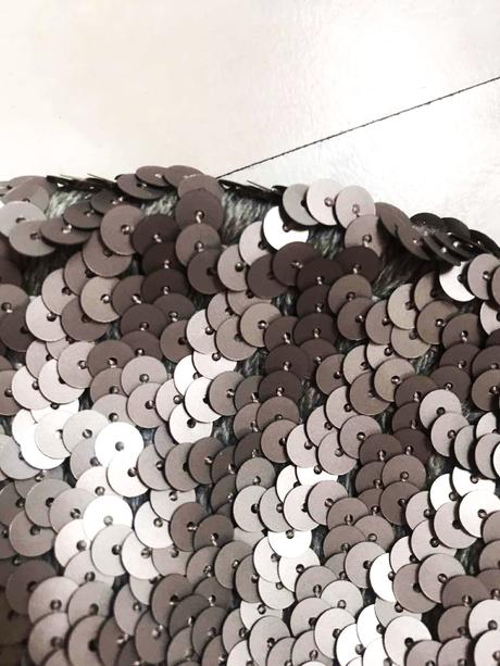 Bareta s flitrami, f&f