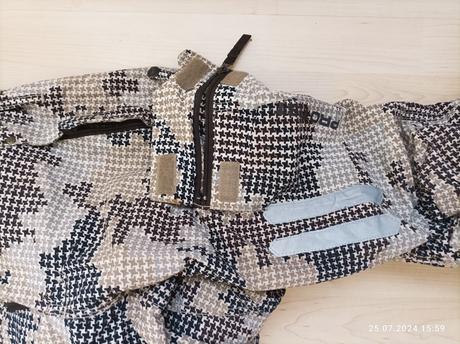 Kvalitné zn protest, 152