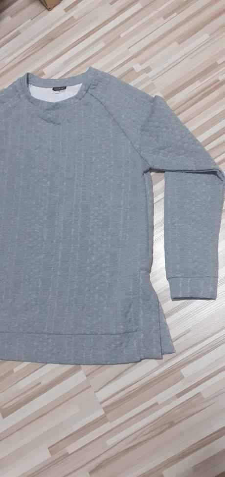 Sivá mikina pleteny vzor, s