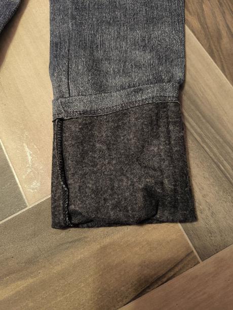 Tehotenské legíny, l