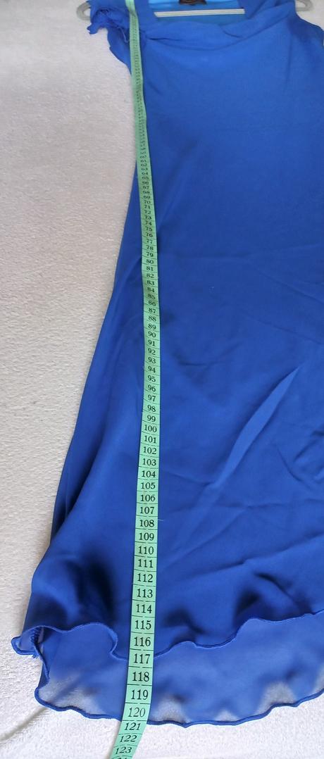 Asymetrické spoločenské šaty, m