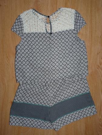 Overal s čipkou, 152