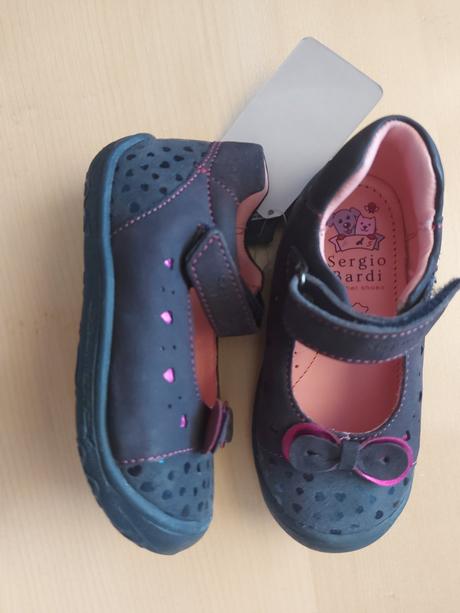 Nenosené kožené  balerínky, 23